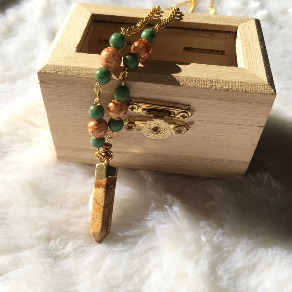 NEW✨Boho Green Beaded & Wooden Charm Necklace CCO